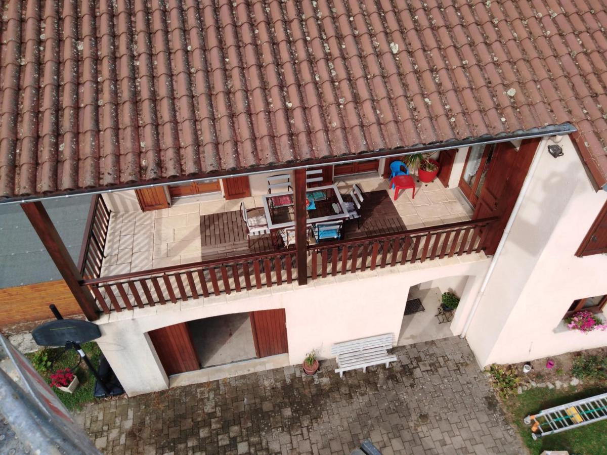Chambres Des Arrys Bas-en-Basset ภายนอก รูปภาพ