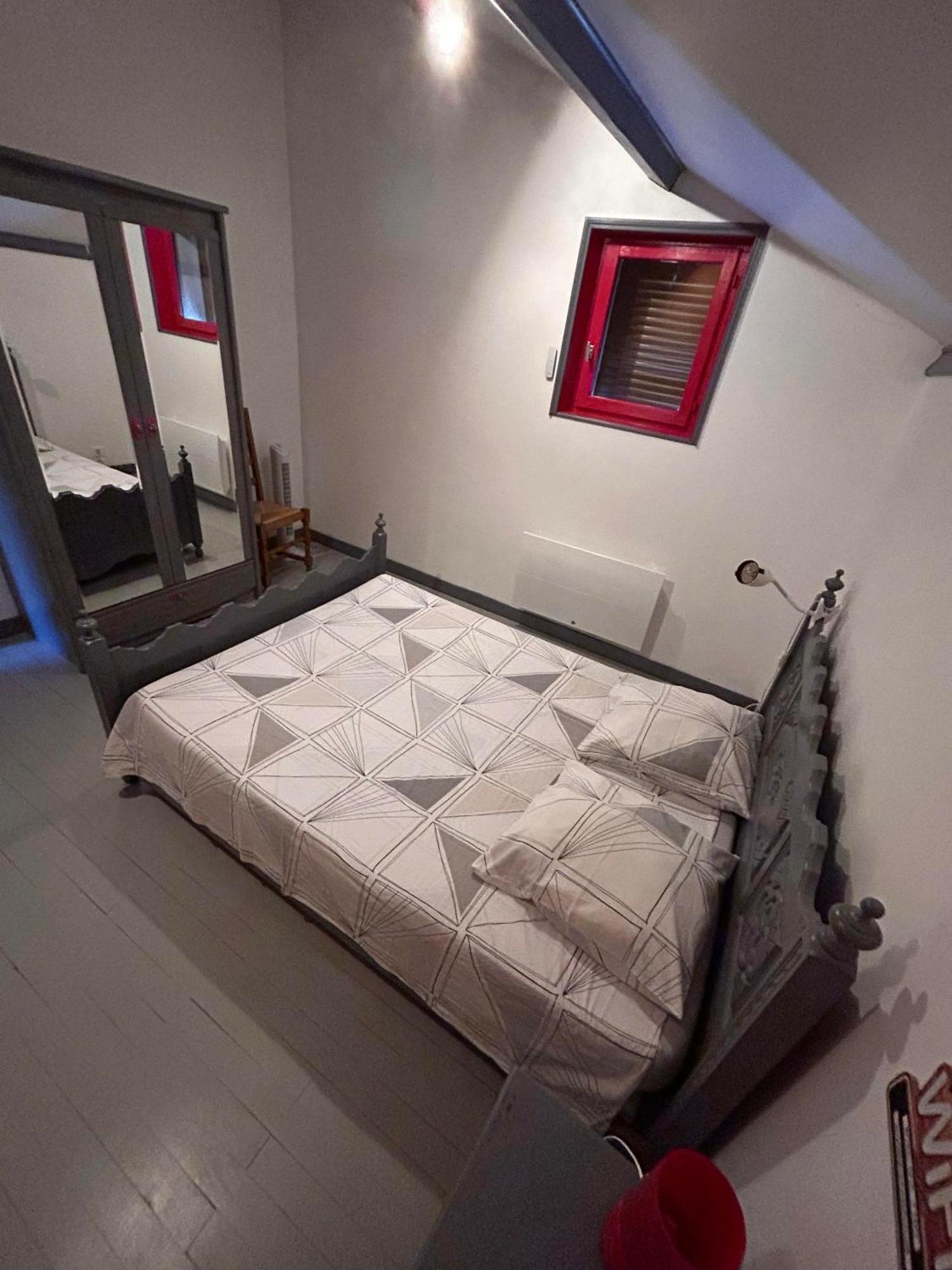 Chambres Des Arrys Bas-en-Basset ภายนอก รูปภาพ