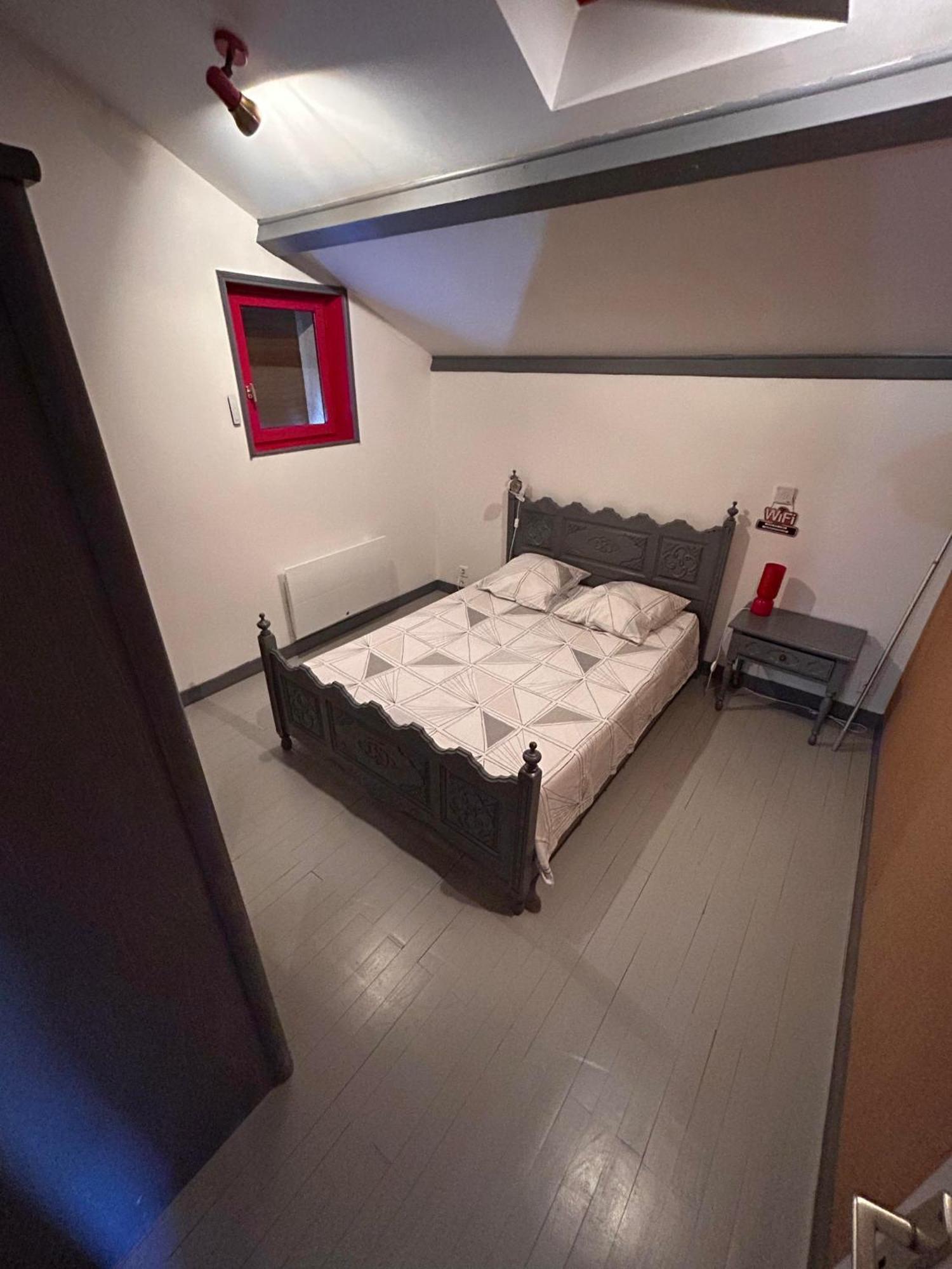 Chambres Des Arrys Bas-en-Basset ภายนอก รูปภาพ