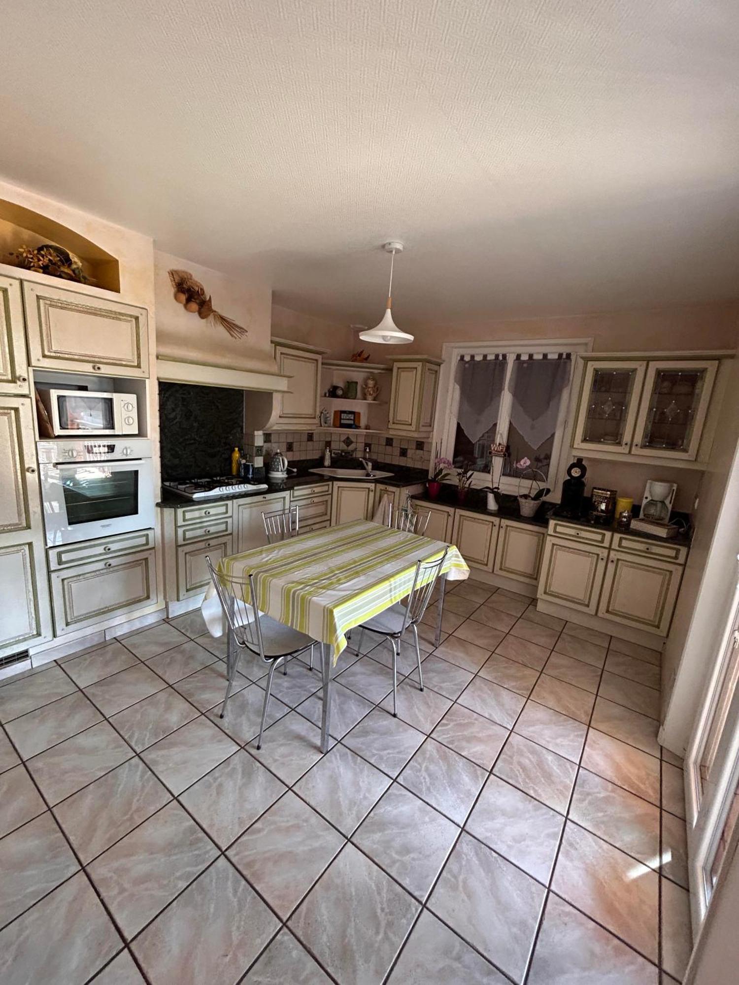 Chambres Des Arrys Bas-en-Basset ภายนอก รูปภาพ